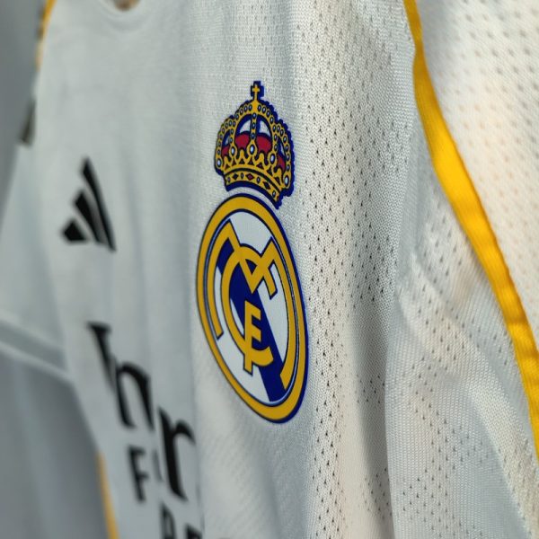 Adidas Real Madrid Men’s Authentic Jersey 2024/25 - Image 6